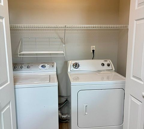 5th image of 309 Waters Edge Ln
