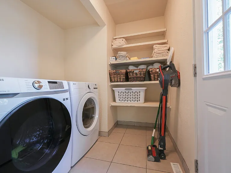 1604 N Municipal Dr #2 — Photo 14