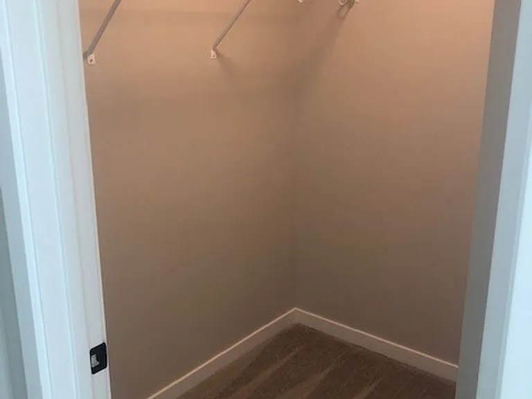 311 SW Brookside Dr — Photo 5