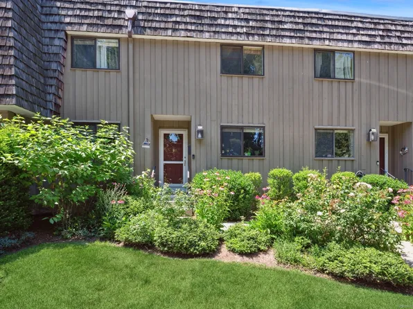 42 Ledgebrook Drive #42, Norwalk, CT 06854