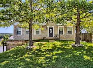 415 Crossbow Dr, New Stanton, PA 15672