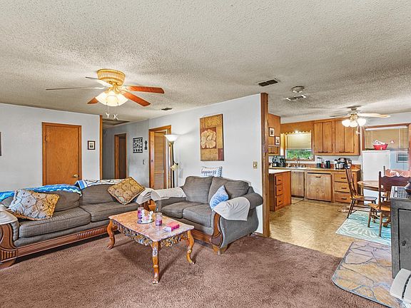 3rd image of 1605 Smith Ave