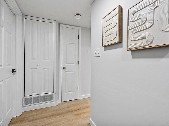 5th image of 7423 Kirkdale Dr