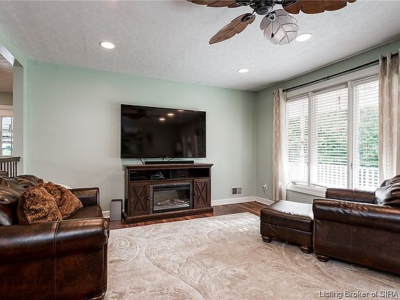 5th image of 3205 Whispering Woods Court NE