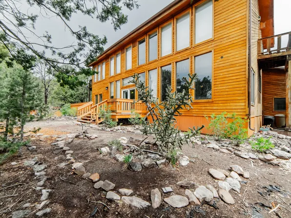60 Sandia Haven Dr, Cedar Crest, NM 87008