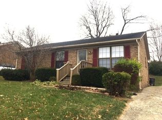 3820 Belleau Wood Dr, Lexington, KY 40517