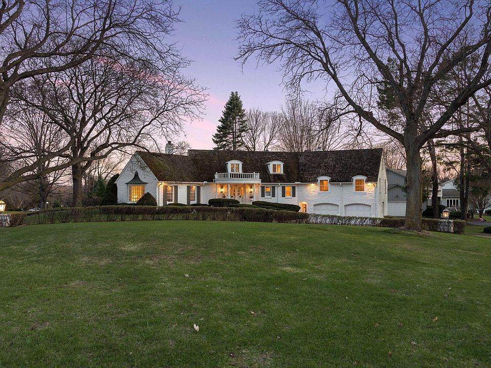 1st image of 668 Woodridge Dr
