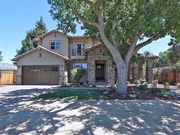 2nd image of 1454 Navarro Dr