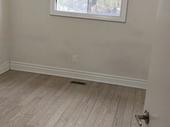 40 Whitley Castle Cres S Floor 2, Toronto, ON M1V 2P6