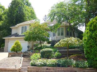 1246 Eaton Dr, South Bend, IN
