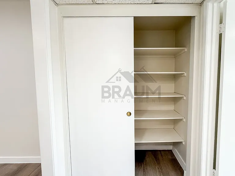 15000 BURBANK — Photo 3