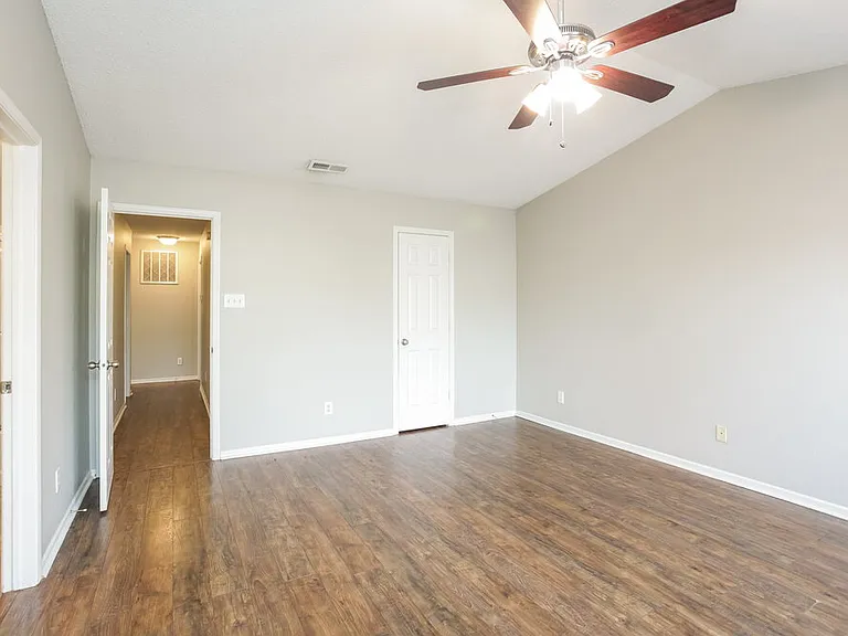 6906 W Dover Pl — Photo 9