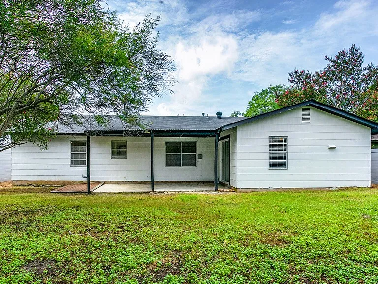 4407 Sun Vista Ln — Photo 26