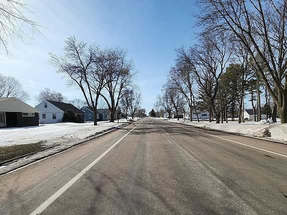 4th image of 540 Minnesota St N