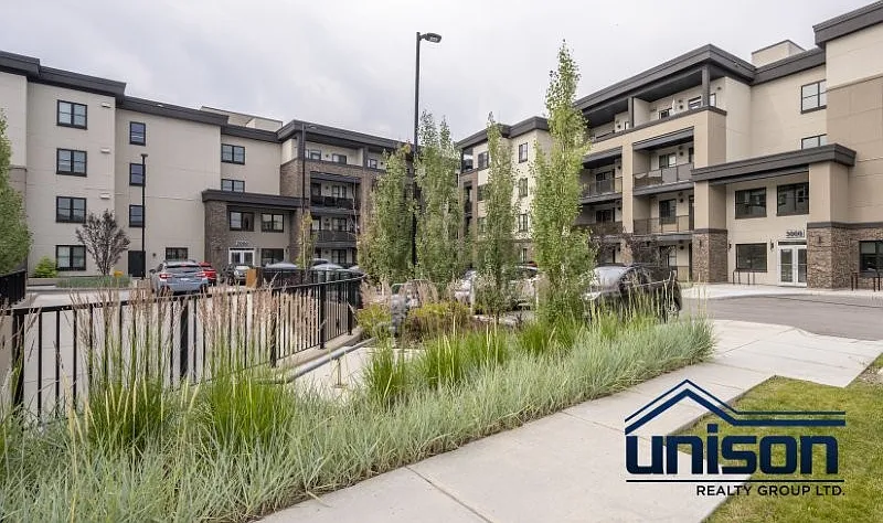 2 bed, 820 sqft, $2,050 — Photo 4