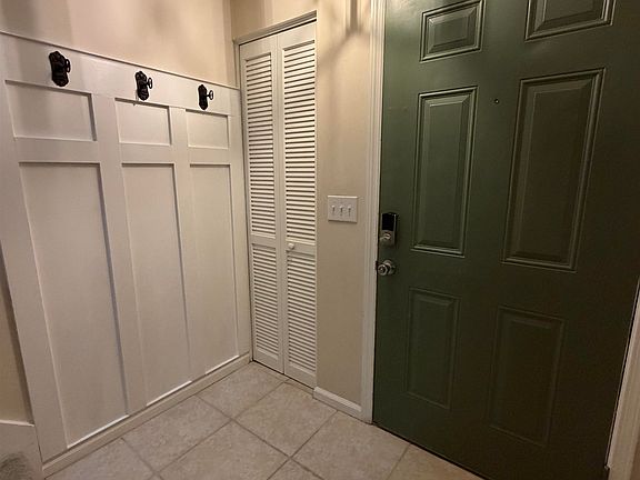 4th image of 3801 Crown Point Rd Unit 1235
