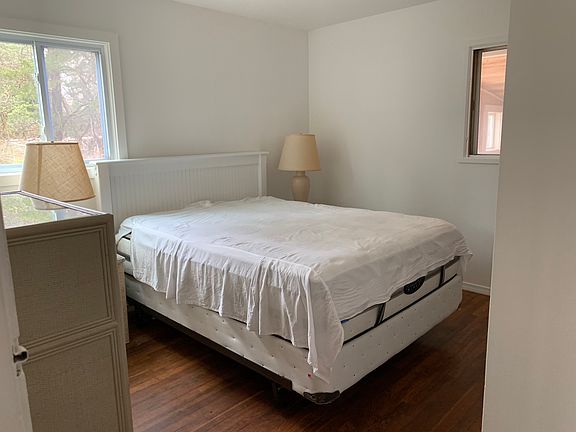 Bedroom 1, main floor