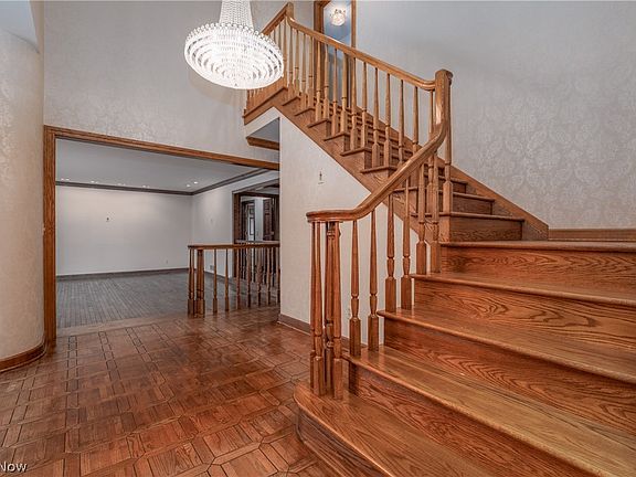 5th image of 1756 Dunbarton Ave NW
