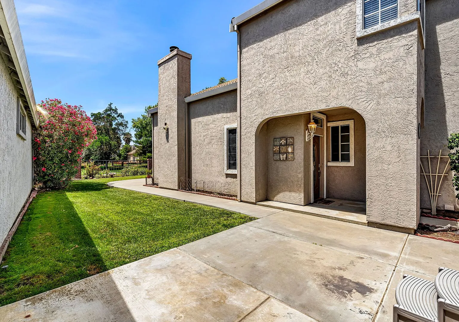 Fantastic Golf Course Location In Discovery Bay! — Photo 4