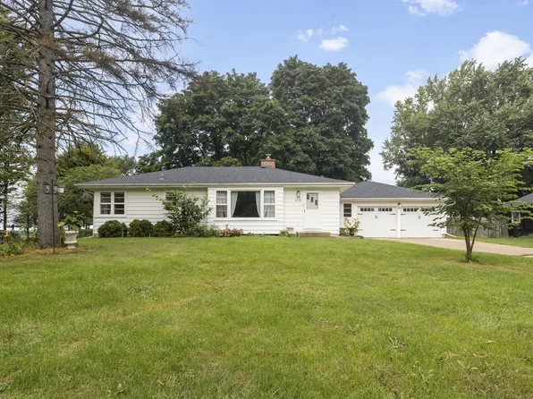 40W754 Route 64 Hwy, Wasco, IL 60183