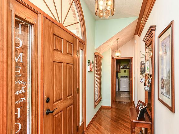 2nd image of 282 Adrienne Dr