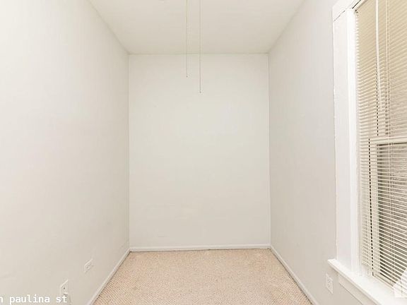 2nd image of 858 N Paulina St #1613