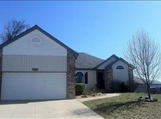 230 Abbi Ln, Bolivar, MO 65613