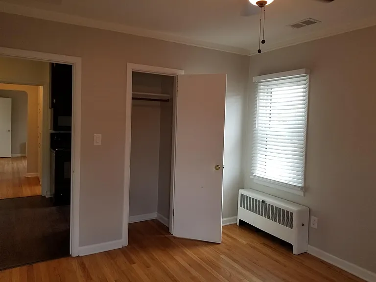 324 E 3rd St #3 — Photo 9