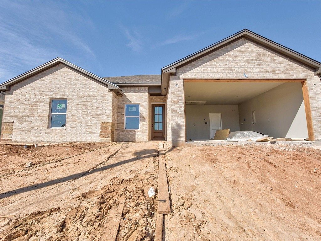 2706 San Gabriel Dr, Granbury, TX 76048 | Zillow