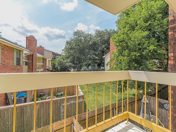 4th image of 117 Horseshoe Dr APT 15