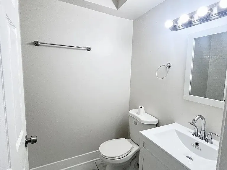 3939 W Iowa St #BW — Photo 11