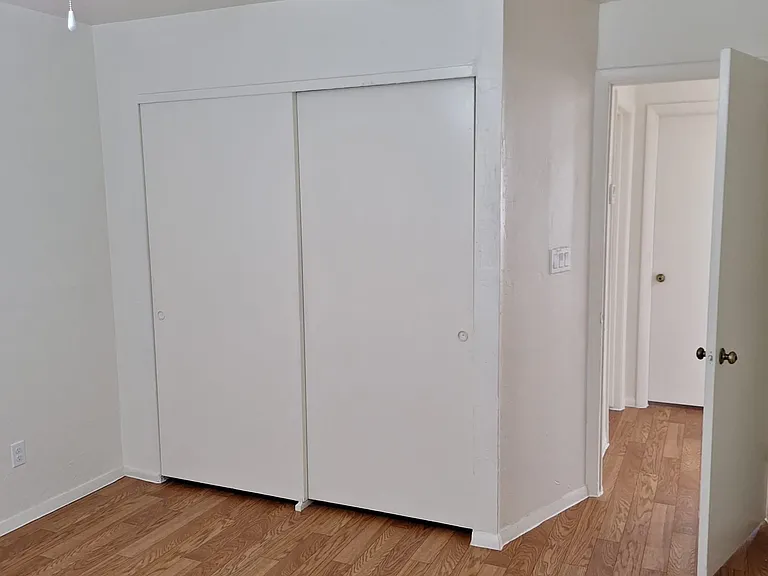 15590 Riverwood Ln — Photo 10