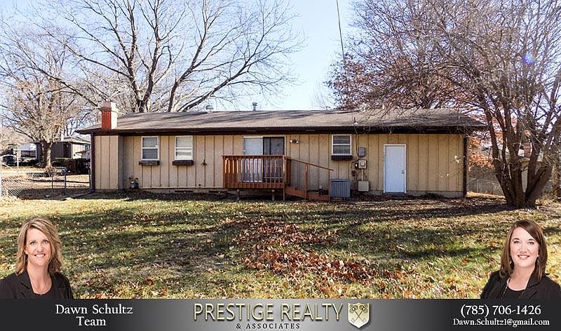 2nd image of 1209 Village Cir