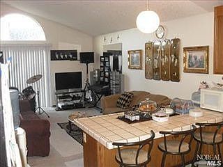 5th image of 1008 Meadow Glen Ct