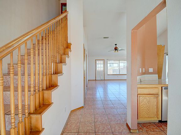 2nd image of 8027 Vinemont Pl NW