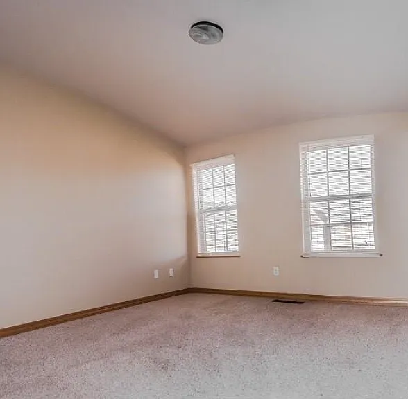 2866 W Hillshire Dr — Photo 9