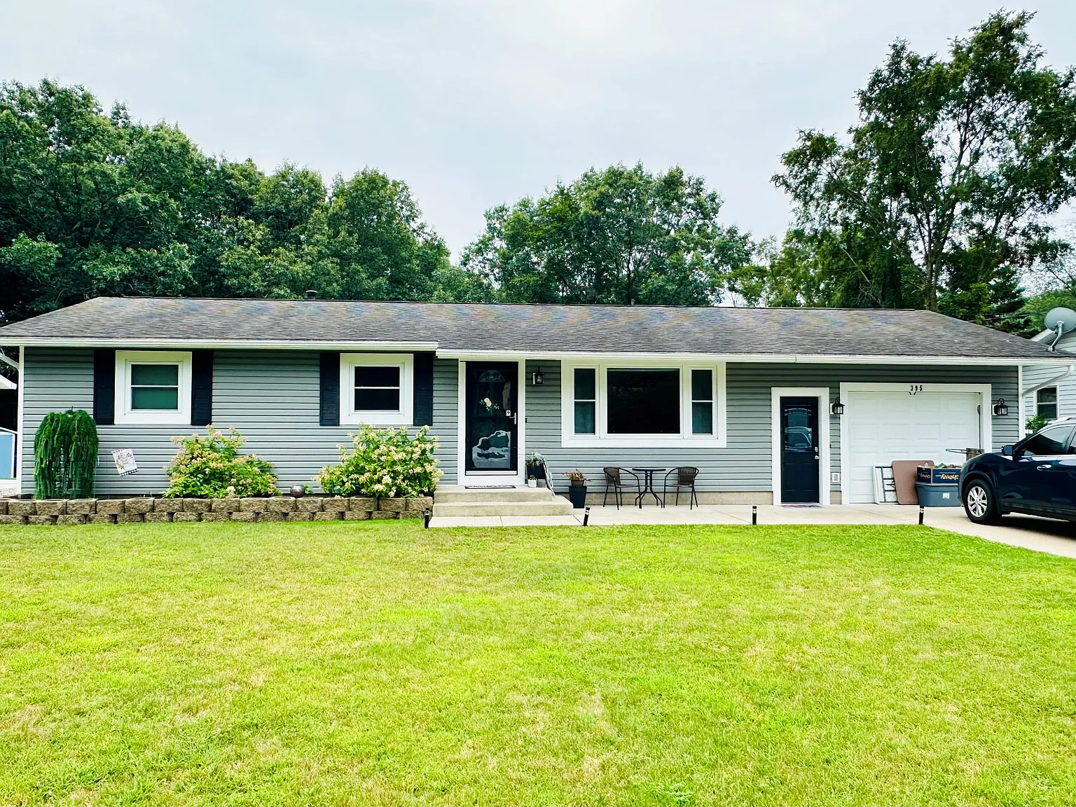 395 Aue Rd photo 1