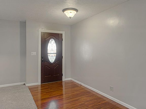 4th image of 18005 E Redwood Dr