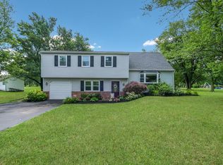 87 Barley Rd, Ivyland, PA 18974