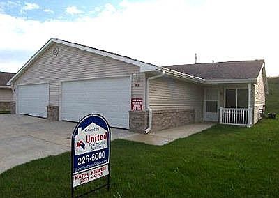 1st image of 1130 Meadow View Ct Unit 2