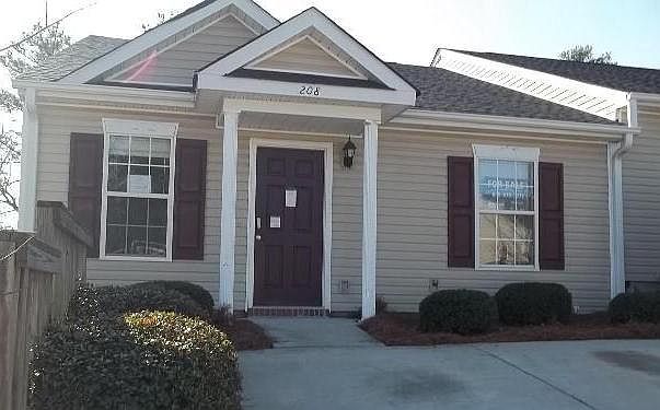 1st image of 208 Philmont Dr