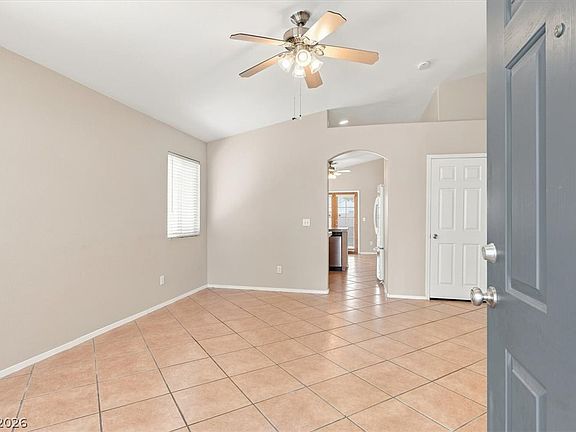 4th image of 8929 Crooked Shell Ave