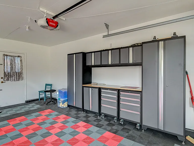 8412 Vibrant Dr — Photo 2