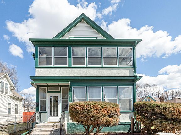2nd image of 2511 Grand St NE