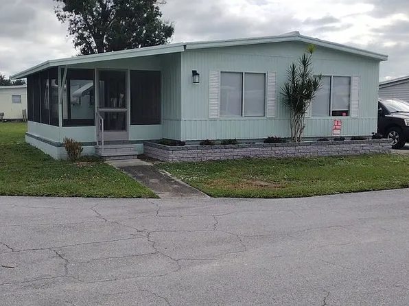 4106 Voorne St, Sarasota, FL 34234