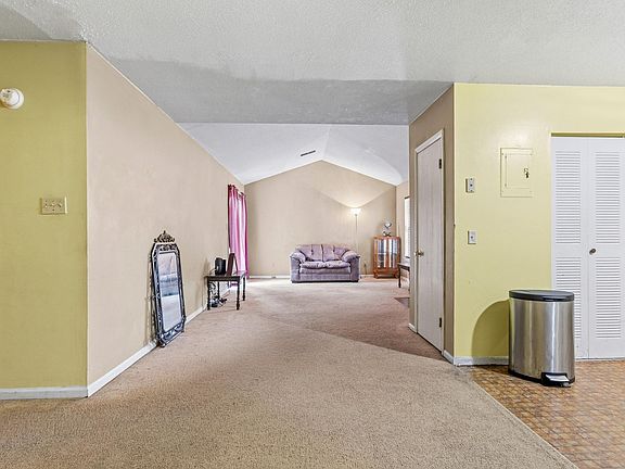 3rd image of 317 Valley Crest Dr #317