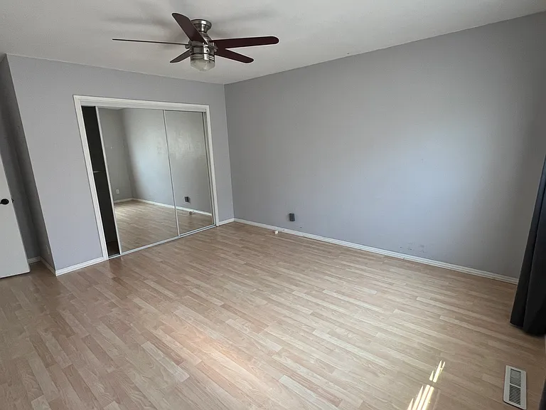 514 Marigold Ave #1/2 — Photo 15