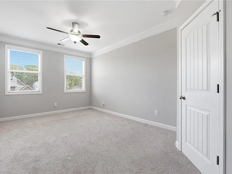 304 Cochin Dr — Photo 24