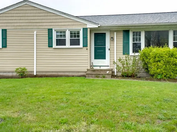 9 Parker St, Mattapoisett, MA 02739