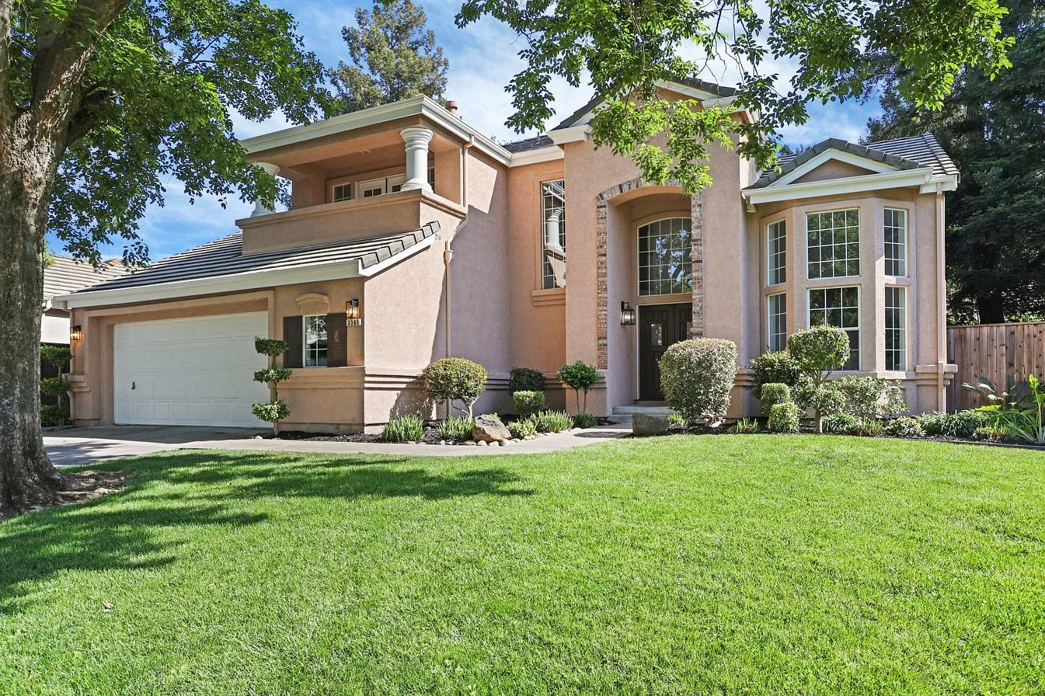 3395 Willowbrook Cir photo 1